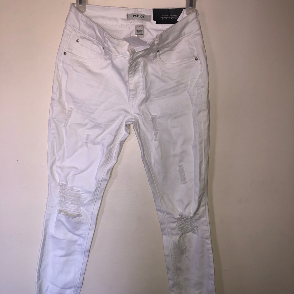 White Charlotte Russe Jeans size 2 brand new